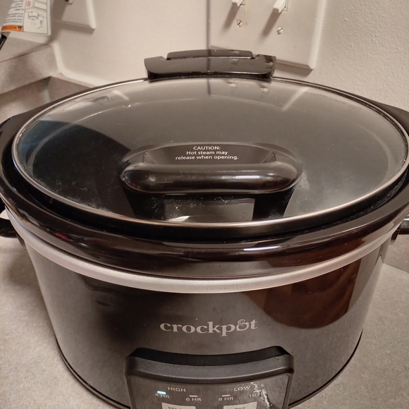 Crockpot Slow Cooker (Good As New) - Picture 3 of 9